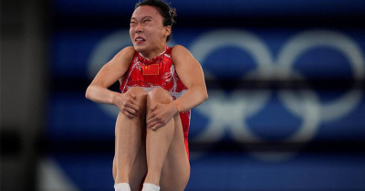 奧運官方賀中國體操選手奪牌！小粉紅一看崩潰了....批「選醜照」：故意辱華